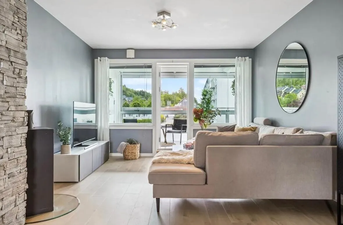 Downtown Apartment With A View برغن