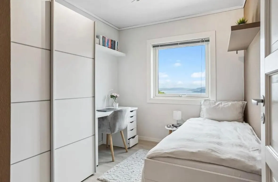 Downtown Apartment With A View برغن